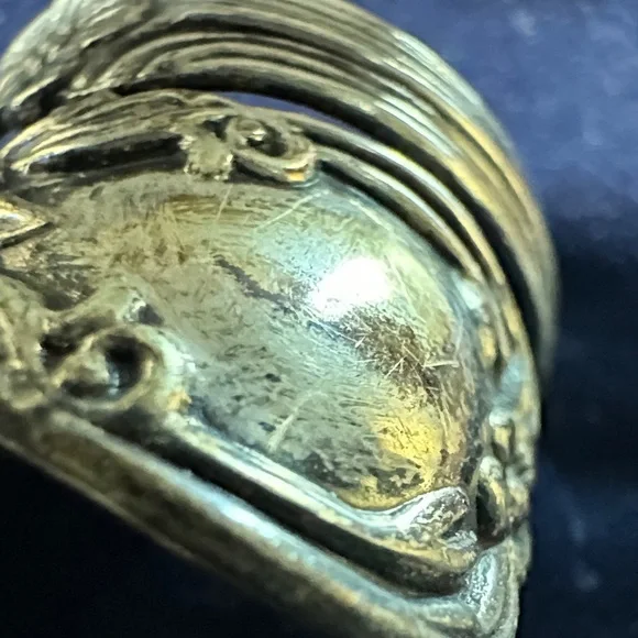 Avon vintage Silver Floral Ring - Picture 9 of 10